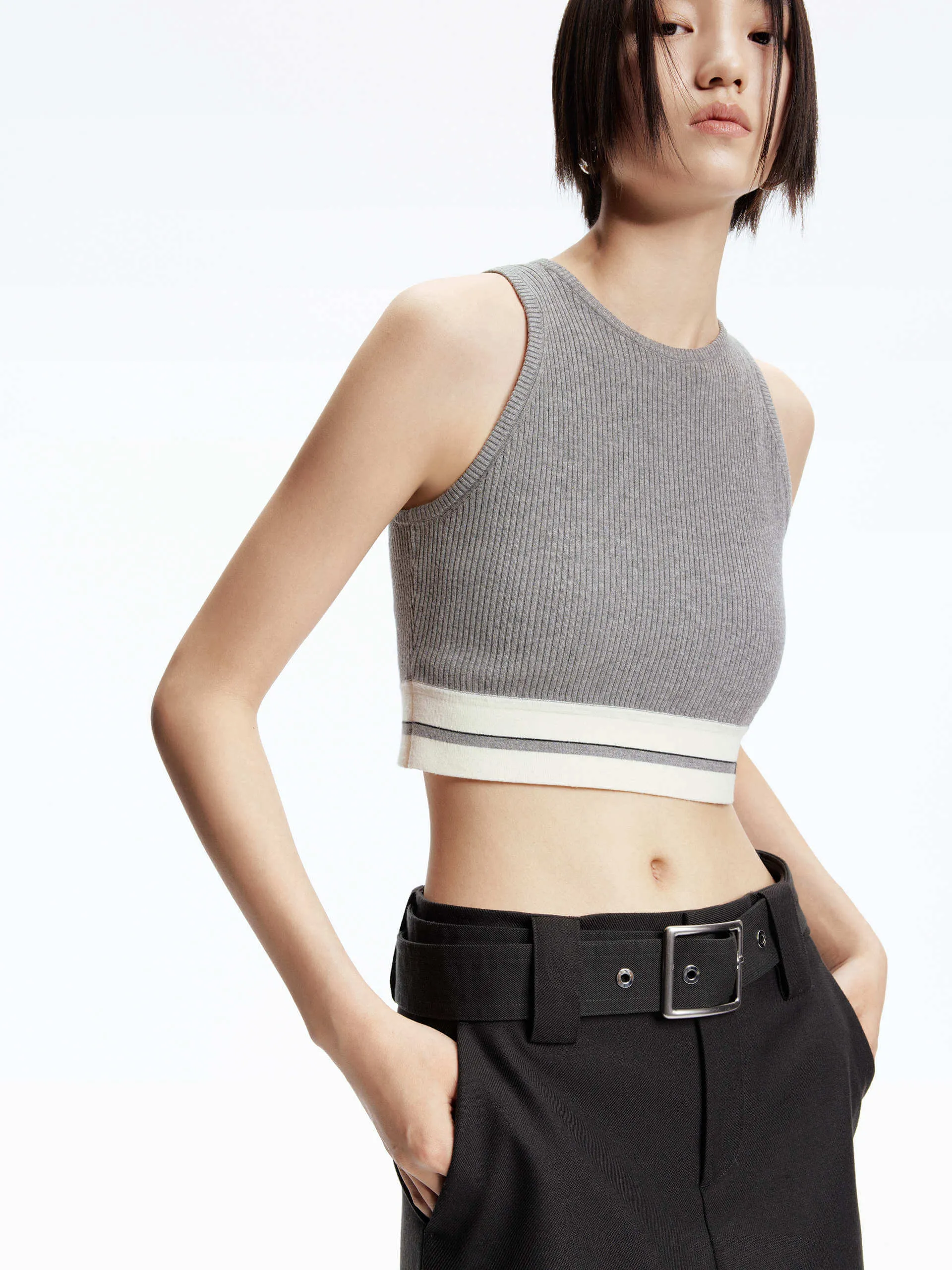 Contrast Design Cropped Tank