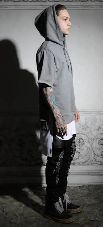 KW Side Slit Short Sleeve Essential Hooded Sweatshirt / Unsewn Cuffs