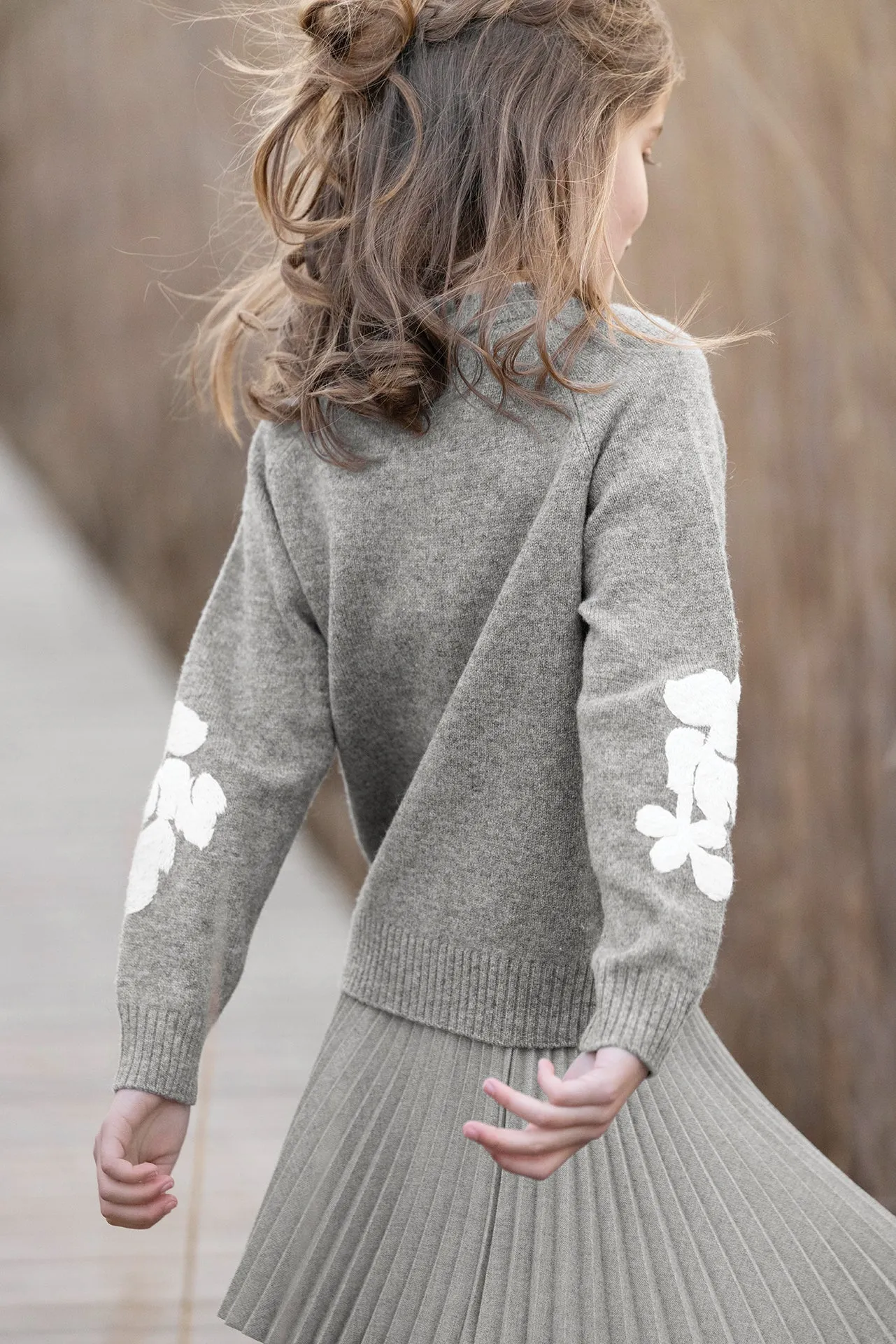 Pull - Gris broderie fleurie