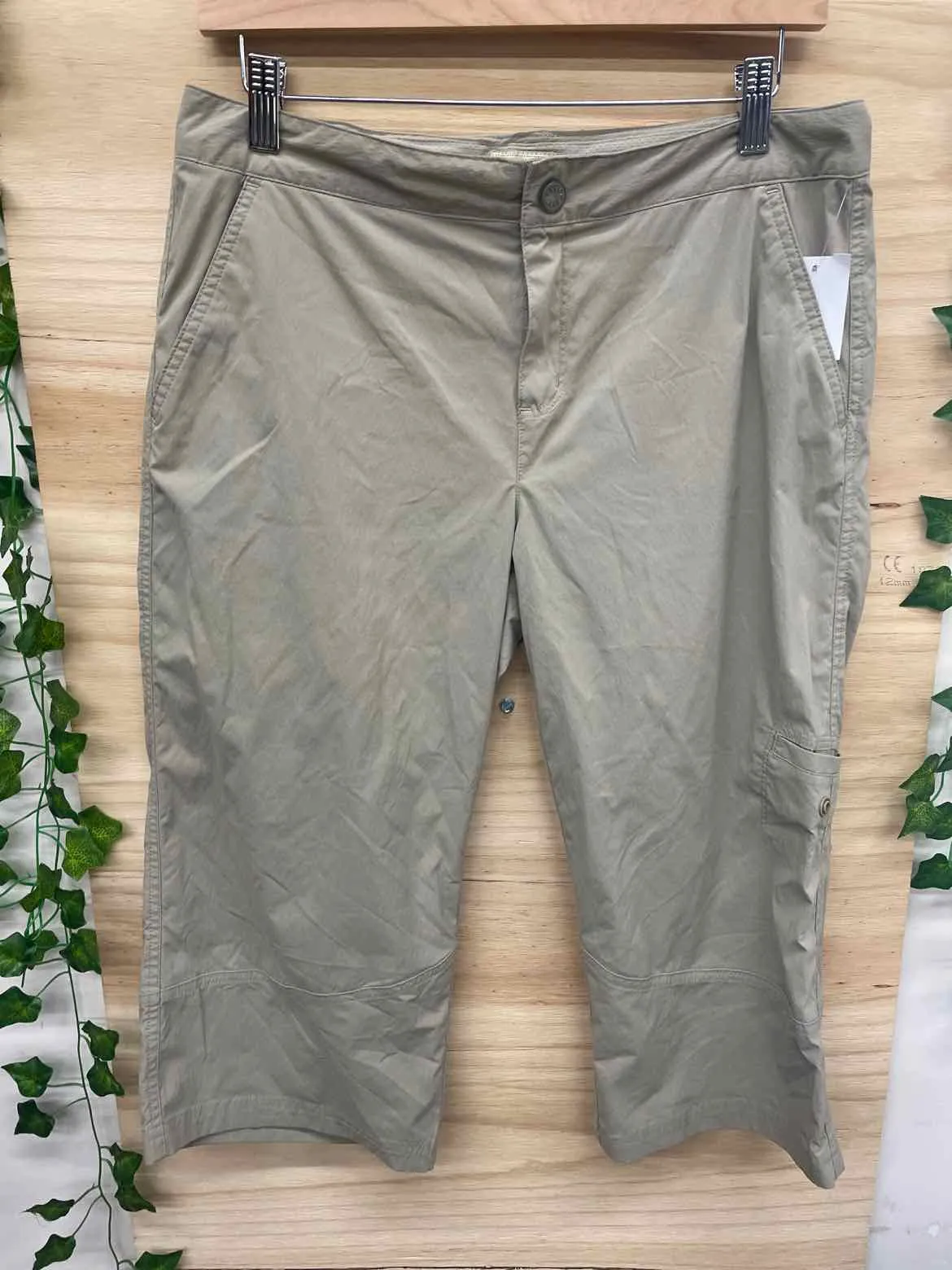 Size 8 Outdoor Research Khaki Women's Capris