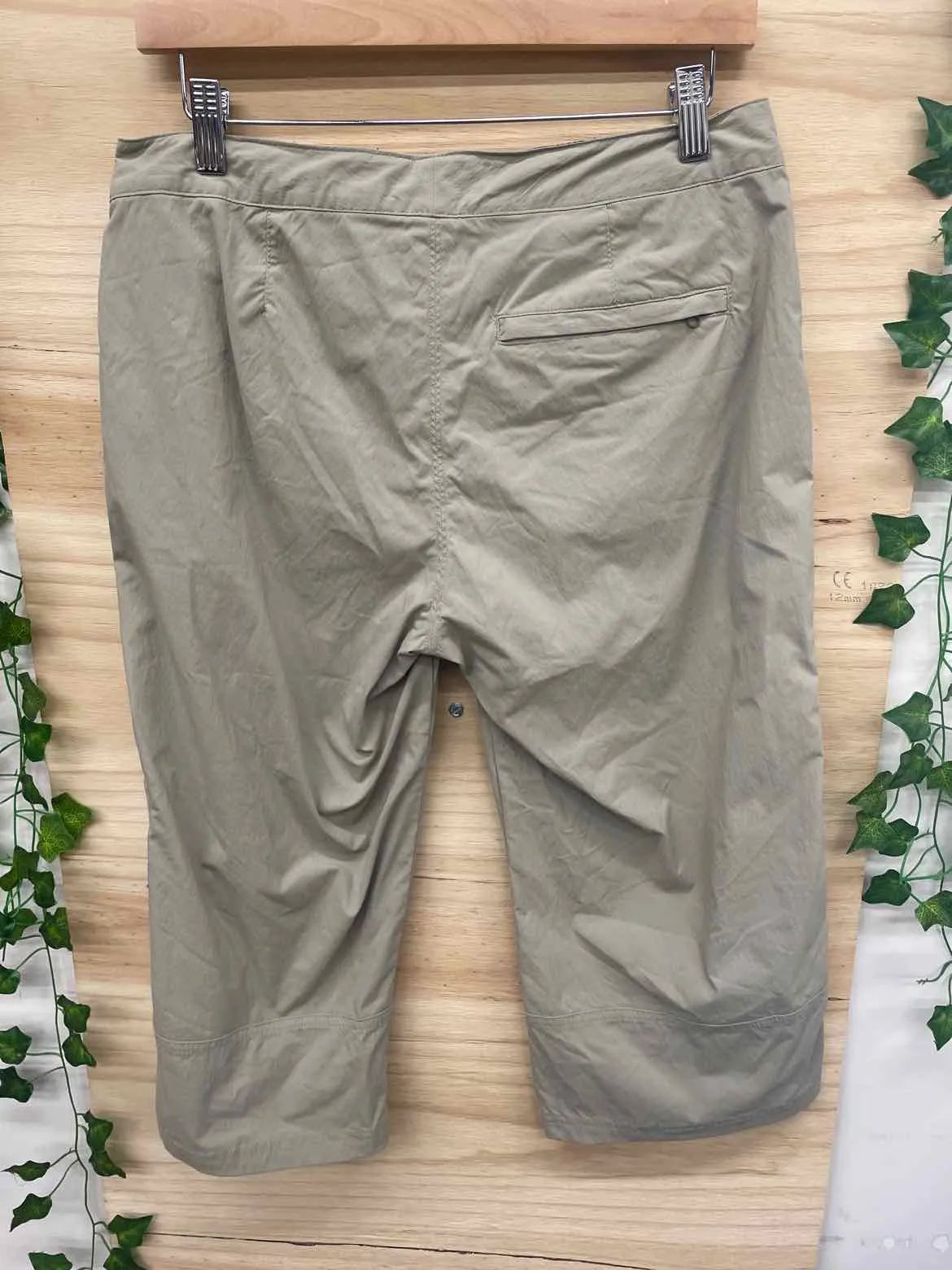 Size 8 Outdoor Research Khaki Women's Capris