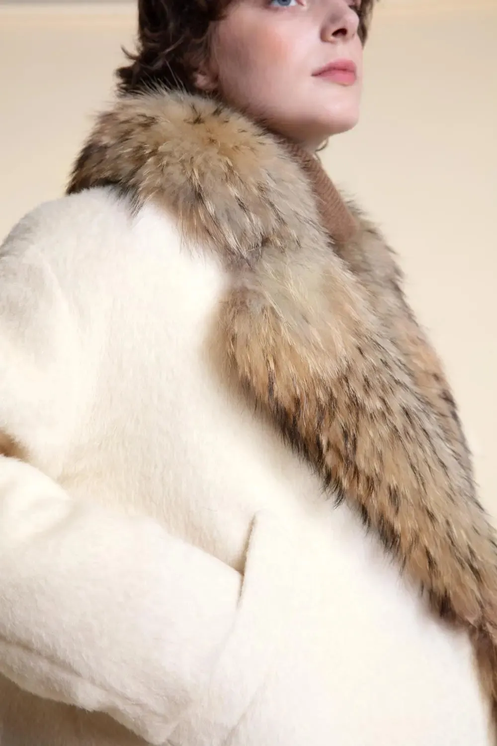 Wool coat with fur