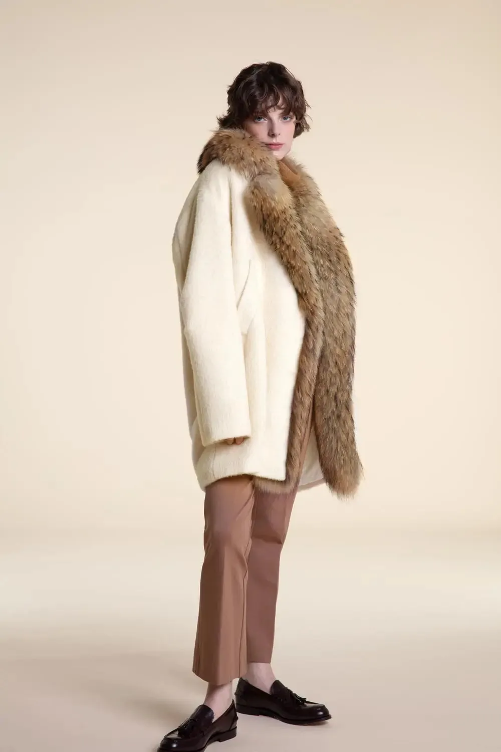 Wool coat with fur