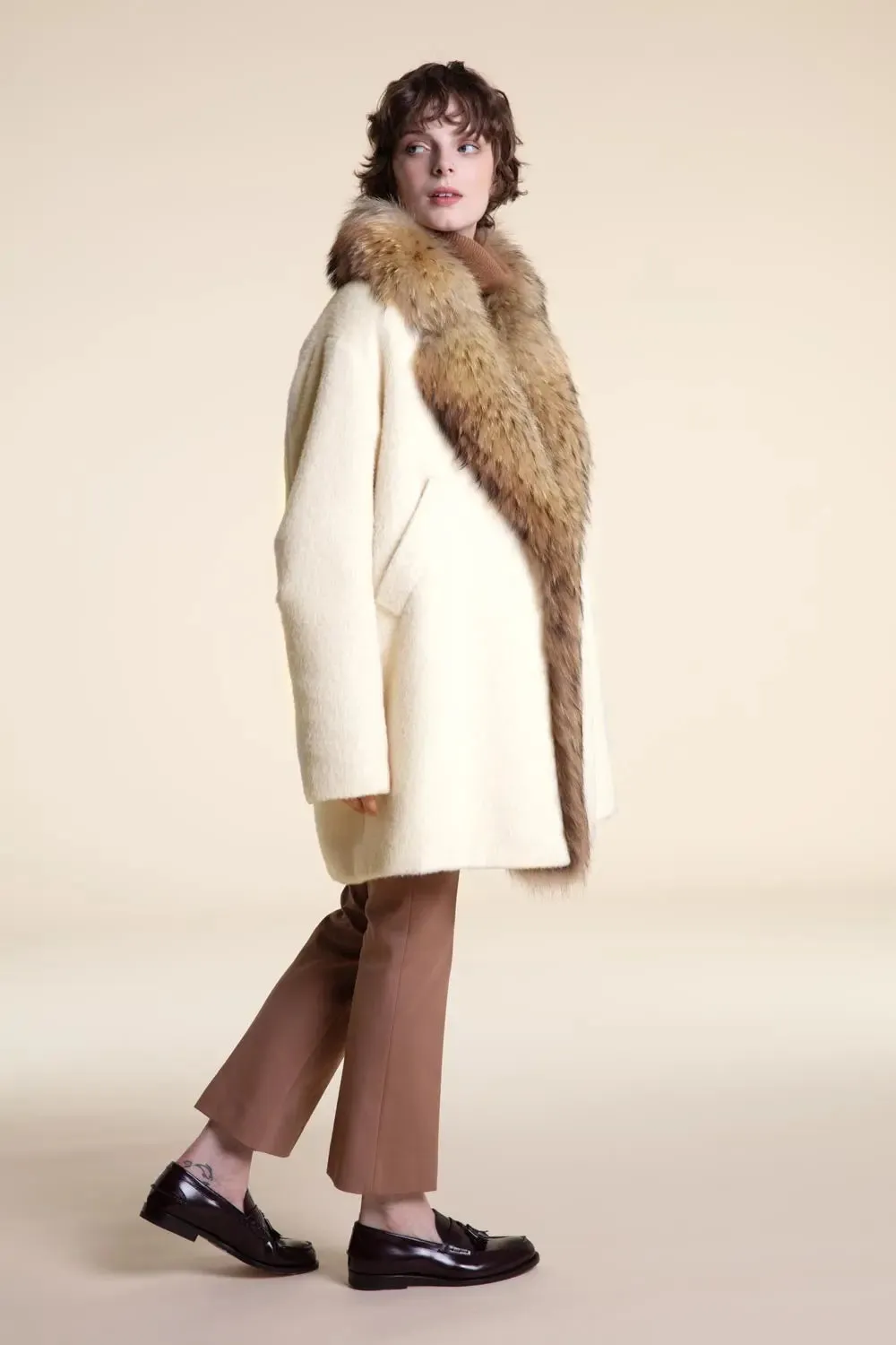 Wool coat with fur